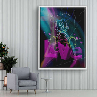 Modernes Pop Art Wandbild mit bunter Comic-Figur und Love-Schriftzug im Wohnzimmer