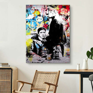 Modernes Wandbild im Pop Art Stil mit zwei Männern, buntem Graffiti-Hintergrund und Whiskeyflasche