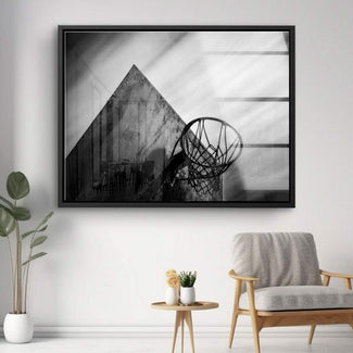 Modernes Wandbild mit abstraktem Schwarzweiß-Motiv, Basketballkorb und geometrischen Formen.