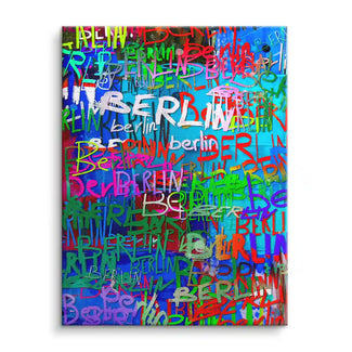Modernes Wandbild mit bunten Berlin-Schriftzügen auf blauem Hintergrund, Street Art Stil