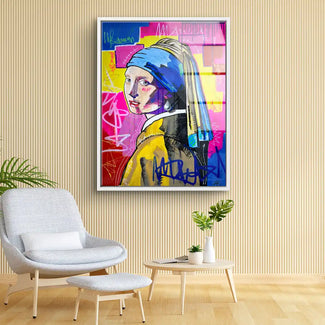 Modernes Wandbild im Wohnzimmer, Frau mit Perlenohrring im Pop Art Stil, bunte Farben, Graffiti-Elemente
