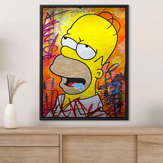 Modernes Pop Art Wandbild mit Comicfigur vor buntem Graffiti-Hintergrund im Wohnzimmer