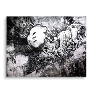 Schwarz-weiß Wandbild mit Comic-Hand, die einen Totenkopf tätowiert, urbaner Pop Art Stil