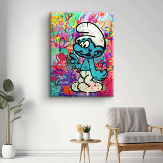 Modernes Graffiti Wandbild mit Schlumpf auf bunter, abstrakter Leinwand in Wohnraum