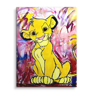 Wandbild mit gezeichnetem Löwenjunges vor buntem, abstraktem Hintergrund