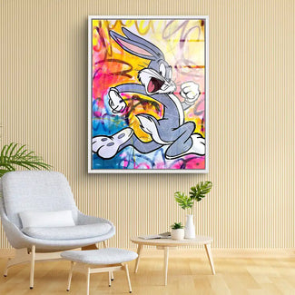 Modernes Wandbild mit Comic-Hase vor buntem Graffiti in stilvollem Wohnzimmer