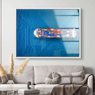 Luftbild eines Containerschiffs auf Leinwand als modernes Wandbild über Sofa, maritimes Kunstwerk