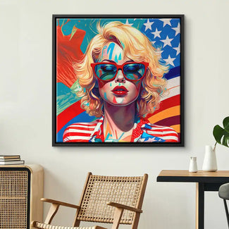 Pop Art Wandbild mit stilisierter Frau mit blonden Haaren, Sonnenbrille und USA-Flagge