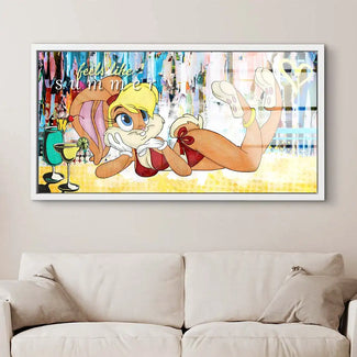 Wandbild mit Cartoon-Häsin im Sommeroutfit, Cocktailgläser, bunte Hintergrundfarben