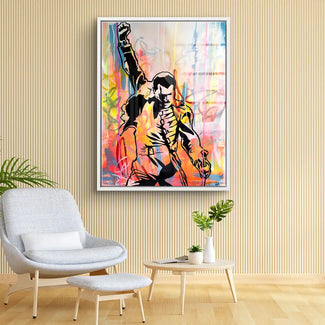 Modernes Wandbild mit bunter, abstrakter Pop Art Figur auf hellem Wohnzimmer-Hintergrund