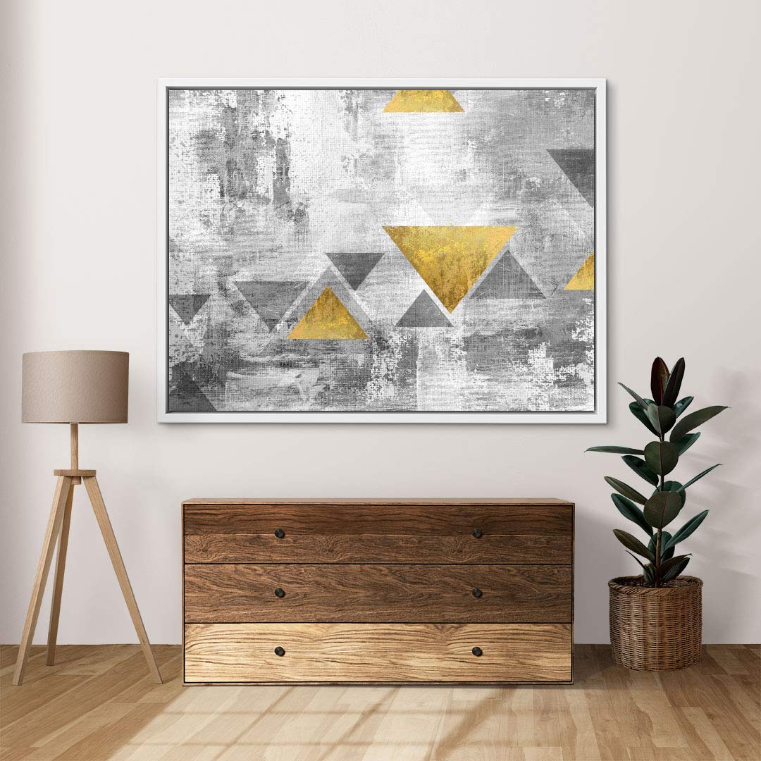 Triangle d'or abstrait