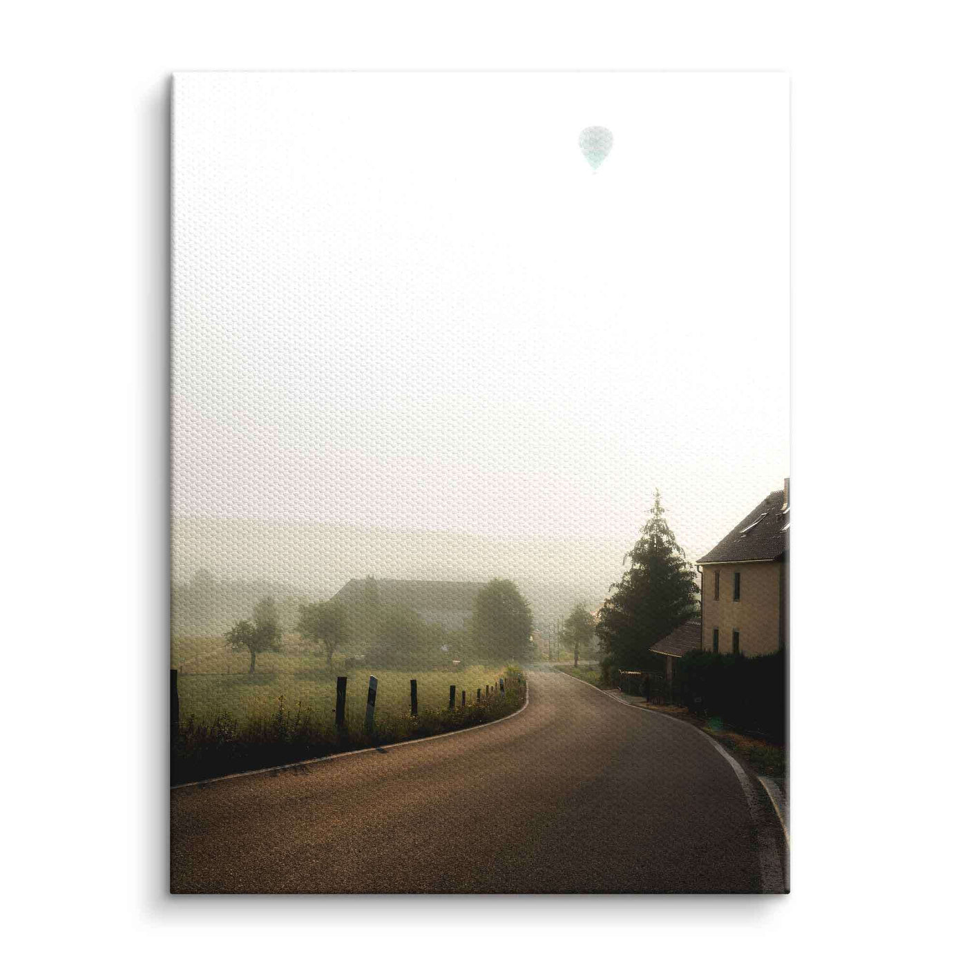 Montgolfière dans le brouillard